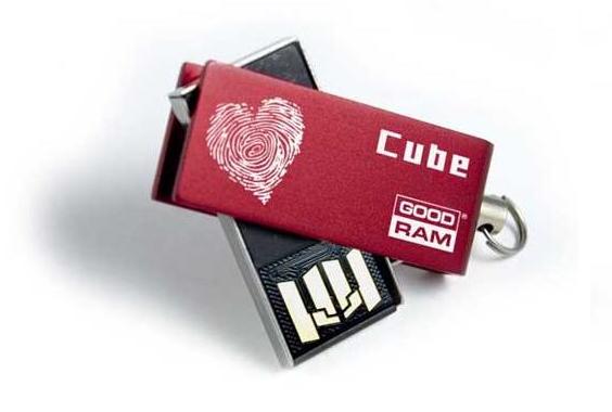 Speciální limitovaná edice je dokonalým dárkem pro zamilované. Cube červený GOODRAM s srdcem.