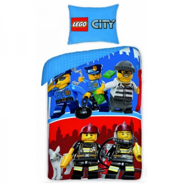 Každý LEGO fanoušek bude tohle povlečení milovat. Měkké ložní prádlo s motivem světa z Lego City má kvalitní oboustranný potisk. Z jedné strany jsou postavičky hasičů a policií z druhé strany je potisk modrého lego blok.